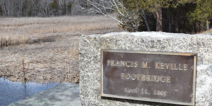Keville Footbridge & Pratt Trails / Marshfield